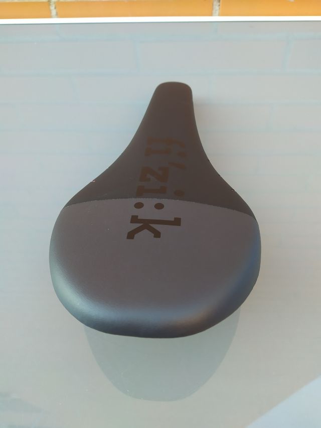 Sillín FIZIK TUNDRA M5 285x125mm. NUEVO. ENVÍO!!!