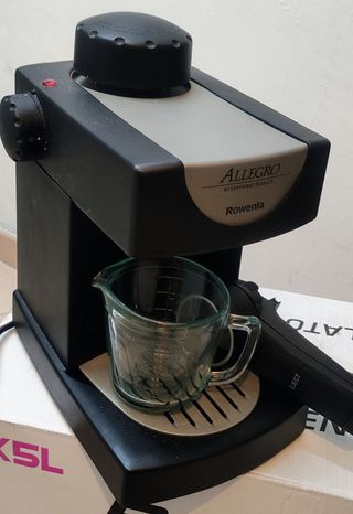 Cafetera Rowenta Allegro. de segunda mano por 10 EUR en Madrid en WALLAPOP