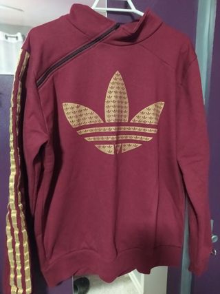 Chandal Adidas granate de segunda mano en WALLAPOP
