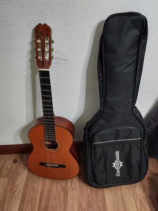Buena Guitarra acústica Española Admira Rosario de segunda mano por 45 EUR  en Eibar en WALLAPOP