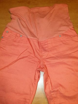 Pantalones piratas premamá talla m de segunda mano por 5 EUR en Benimagrell  en WALLAPOP