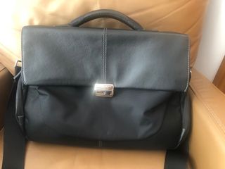 Maletín Samsonite piel de ordenador grande de segunda mano por 37 EUR en  Valencia en WALLAPOP
