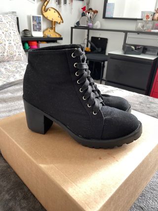 Botines Planos de Mujer | Tienda VAS