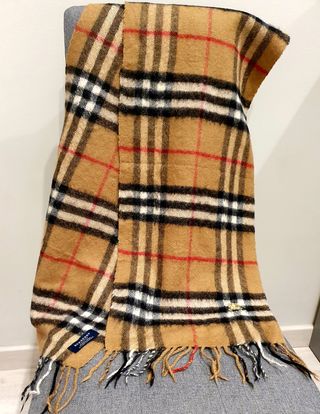 bufanda marca burberry