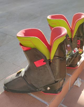 Botas antiguas esquí Salomon de segunda mano por 10 EUR en Coslada en  WALLAPOP