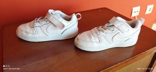 Zapatillas Nike para niños número 27 original de segunda mano por 10 EUR en  Caldas de Reis en WALLAPOP