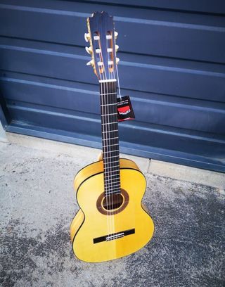 Guitarra flamenca de segunda mano en El Prat de Llobregat en WALLAPOP