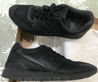 NEW BALANCE 996 Negras Número 41.5 de segunda mano por 45 EUR en Madrid en  WALLAPOP
