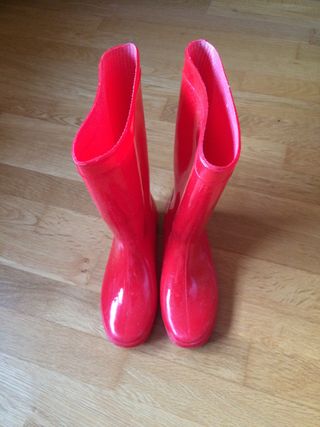 Botas de agua número 36 de segunda mano por 15 EUR en Huesca en WALLAPOP