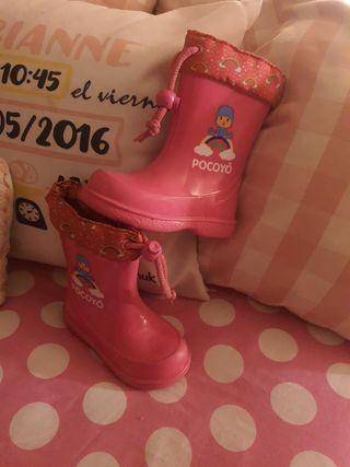Katiuskas, talla 28 botas de agua pocoyo rosas de segunda mano por 6 EUR en  Astrabudua en WALLAPOP