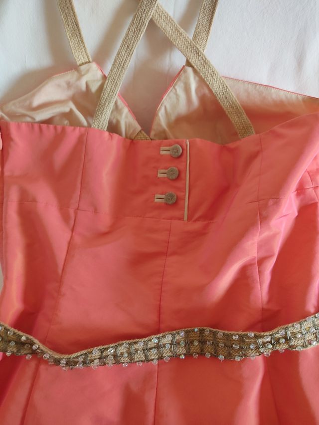 Vestido cóctel Hoss con cinturón joya