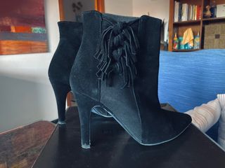 Botines negros de piel Cortefiel de segunda mano por 40 EUR en Córdoba en  WALLAPOP