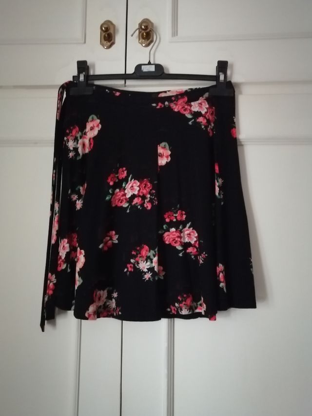 Falda de Bershka 