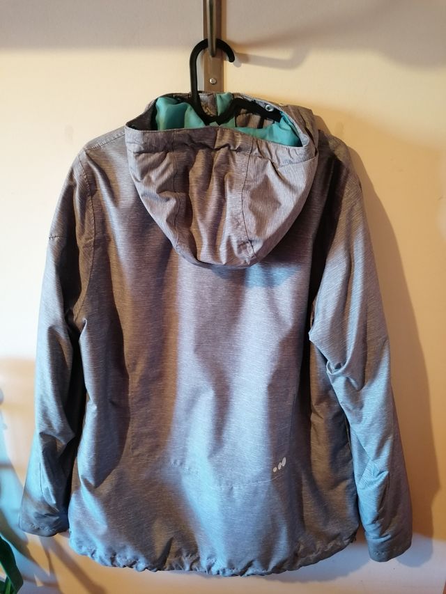 Anorak decathlon gris y azul