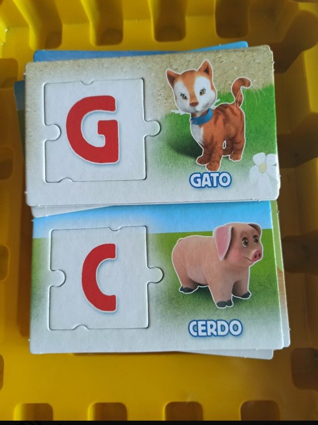Juego de mesa -puzzle de iniciación a la lectura C