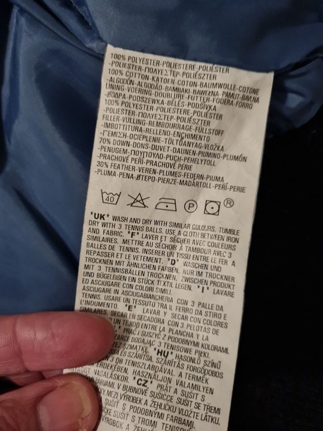 CHALECO PLUMAS NEGRO T/S *LEVIS RED TAB*