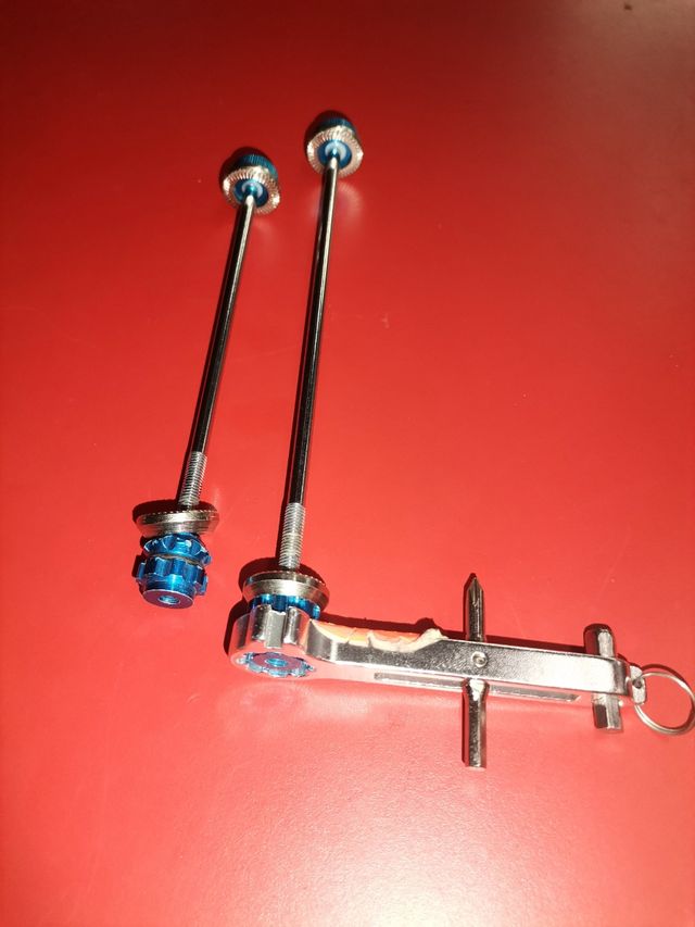 Cierres de rueda, muy ligeros