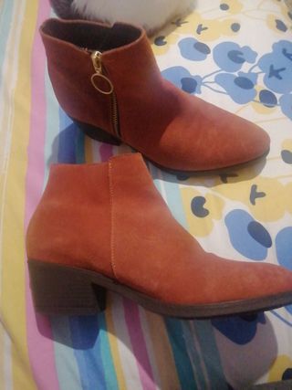 Botines Dospies mujer num.38 DOSPIES de segunda mano por 25 EUR en  Salamanca en WALLAPOP
