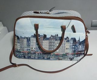 Bolso de viaje Parfois de segunda mano por 29 EUR en L\\'Alcúdia en WALLAPOP
