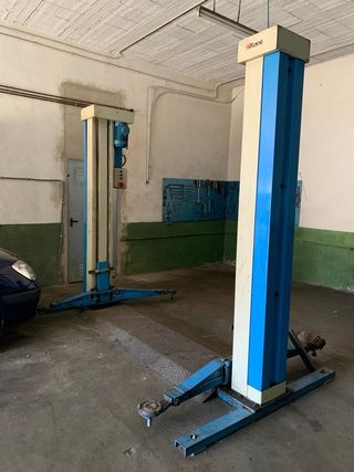 Maquinaria taller mecanico en Puigcedà de segunda mano por 2.000 EUR en  Llinars del Vallès en WALLAPOP