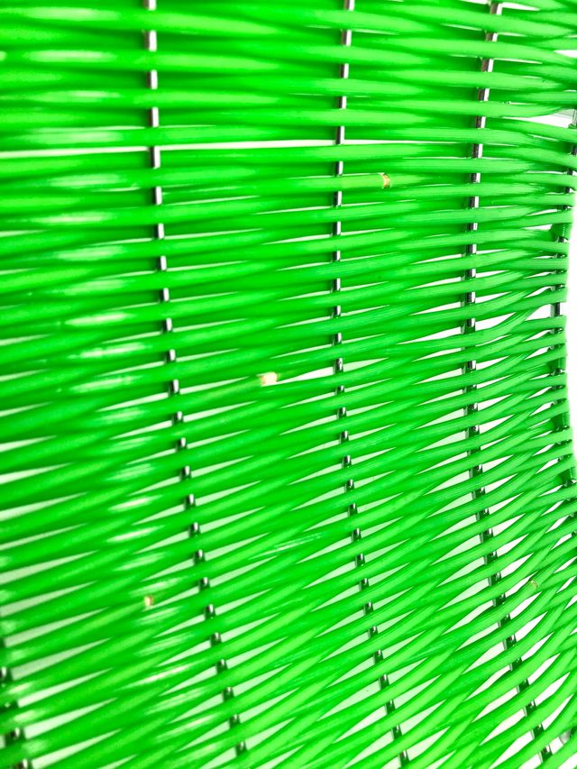 Panera o frutero vintage metal y scoubidou verde