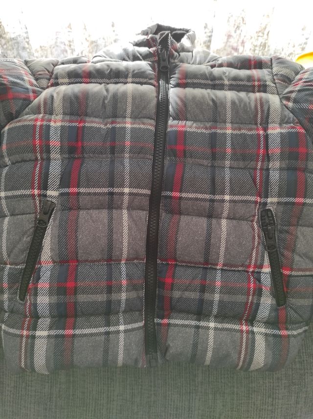 Abrigo Benetton niñ@ 2 años.