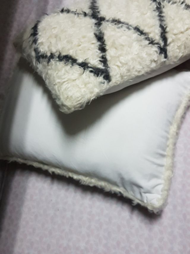 manta y almohadas artesanos natural.