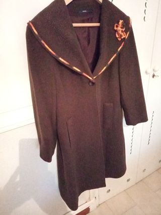 Abrigo señora Cortefiel talla 48. marrón de segunda mano por 30 EUR en  Alcalá de Henares en WALLAPOP