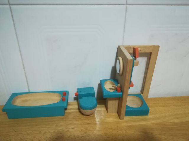 Casa de muñecas madera