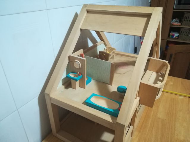 Casa de muñecas madera