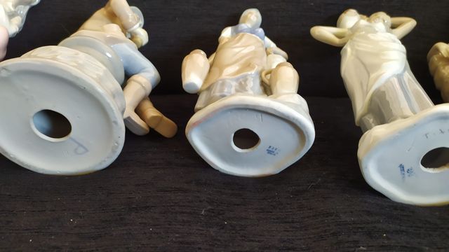 Lote de figuras de porcelana LOZA y oleo en tela