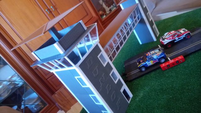 TORRE PASARELA DUNLOP, Scalextric Ninco Carrera
