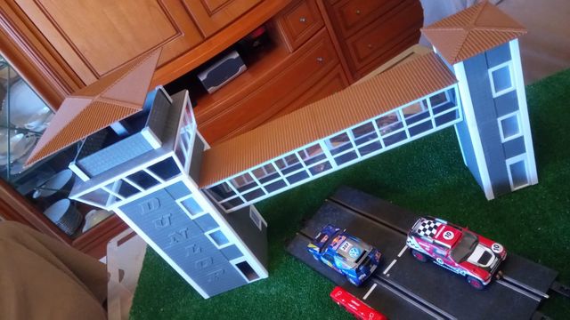 TORRE PASARELA DUNLOP, Scalextric Ninco Carrera