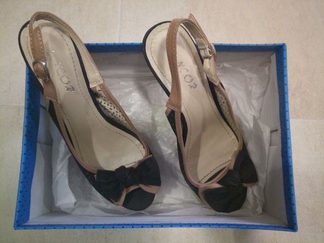 Sandalias de tacón preciosas!!