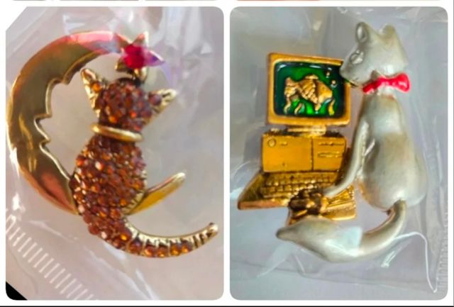 Dos Broches de Gatos