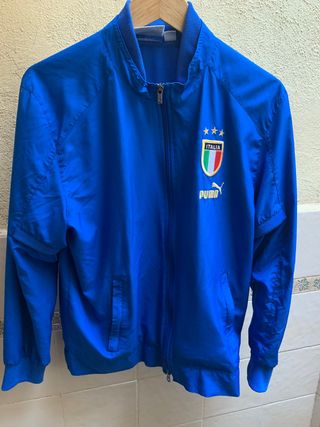 Chaqueta chándal Italia 2002 de segunda mano por 20 EUR en Puçol en WALLAPOP