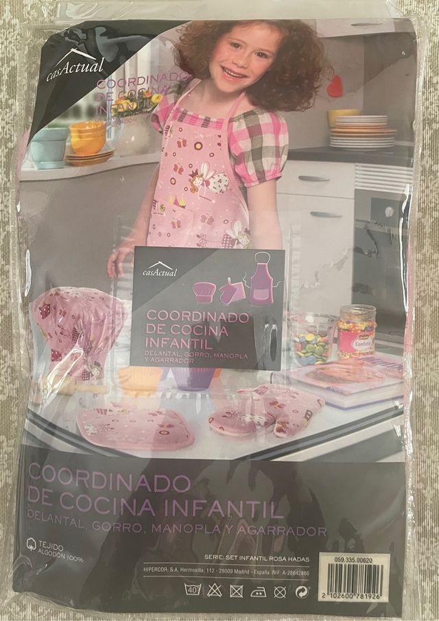 Delantal NUEVO con gorro, manopla y agarradera