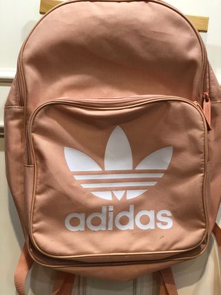 Mochila Adidas de segunda mano por 12,99 EUR en Zaragoza en WALLAPOP