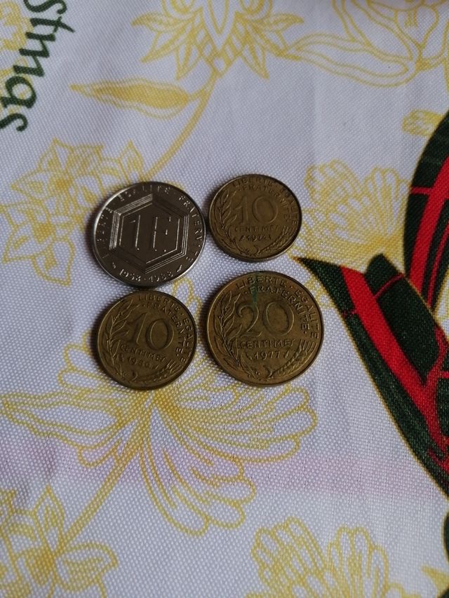 4 monedas Francia 