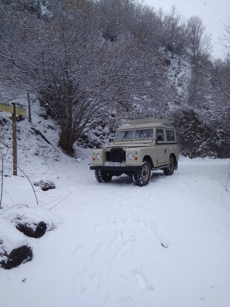 Land Rover Santana 1998 - foto 1