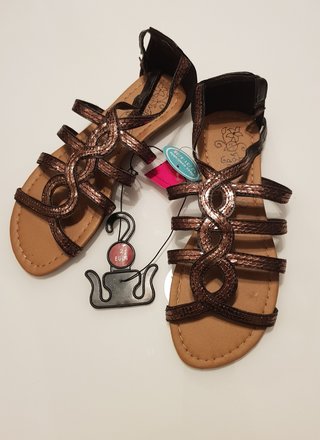 Sandalias de Primark sin estrenar de segunda mano por 4 EUR en Gijón en  WALLAPOP