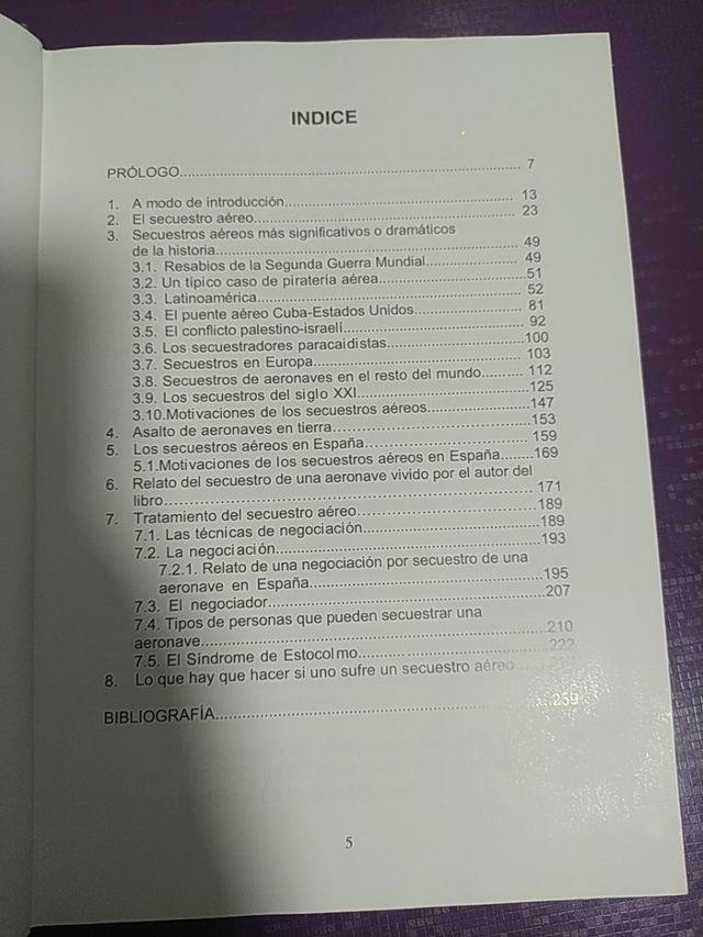 El secuestro aéreo / Salvador Tomás Rubio