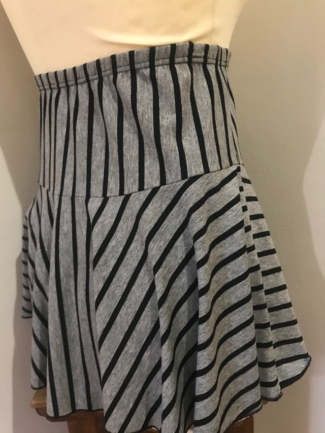 Falda  de volante de rayas