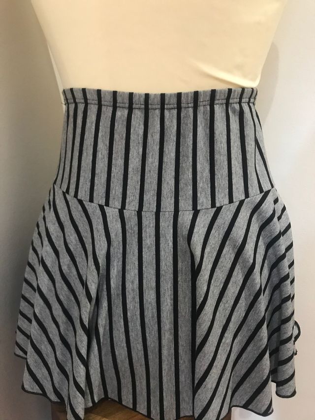 Falda  de volante de rayas