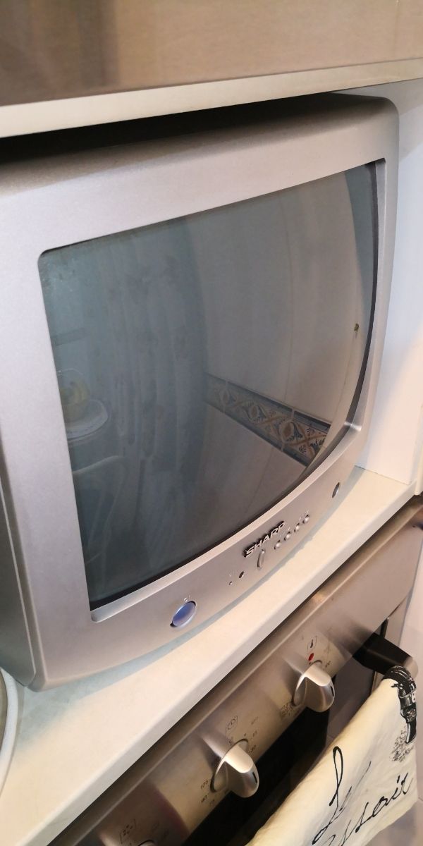 televisión Sharp 14 pulgadas