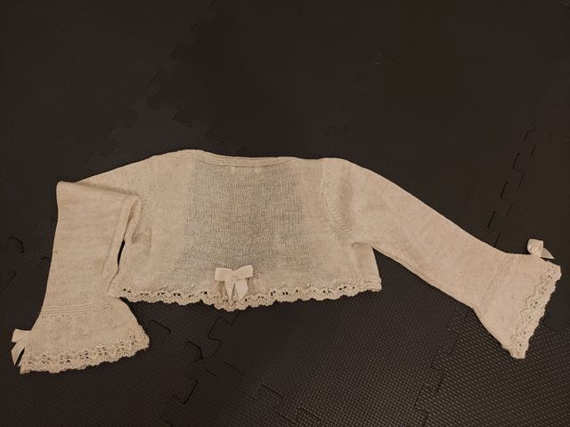 Rebecas niña talla 5 años muy poco uso.