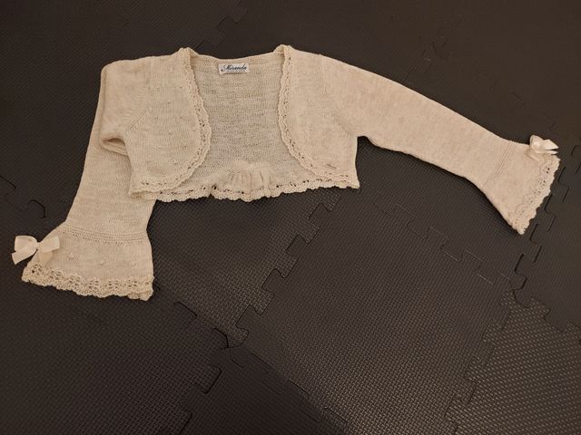 Rebecas niña talla 5 años muy poco uso.