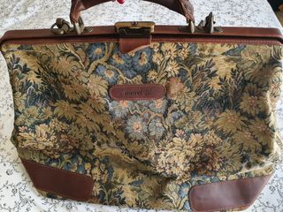 Bolsa de viaje vintage de segunda mano por 30 EUR en Sant Esteve Sesrovires  en WALLAPOP