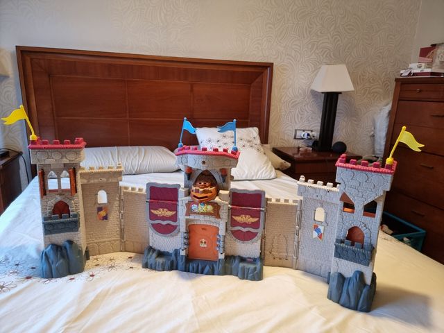 CHOLLO!!!Castillo Imaginex con complementos