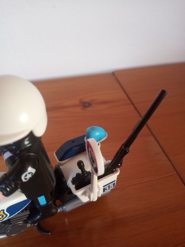 Policía Playmobil